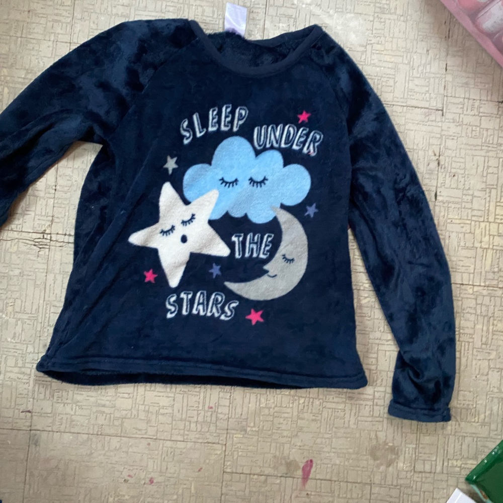 kids fuzzy sleep shirt